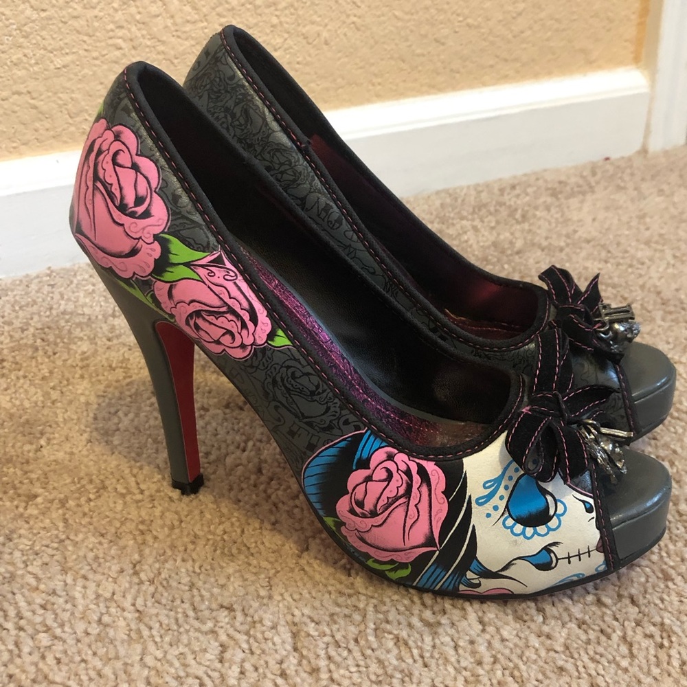 Iron fist roses & skull high heels sz 7 unique